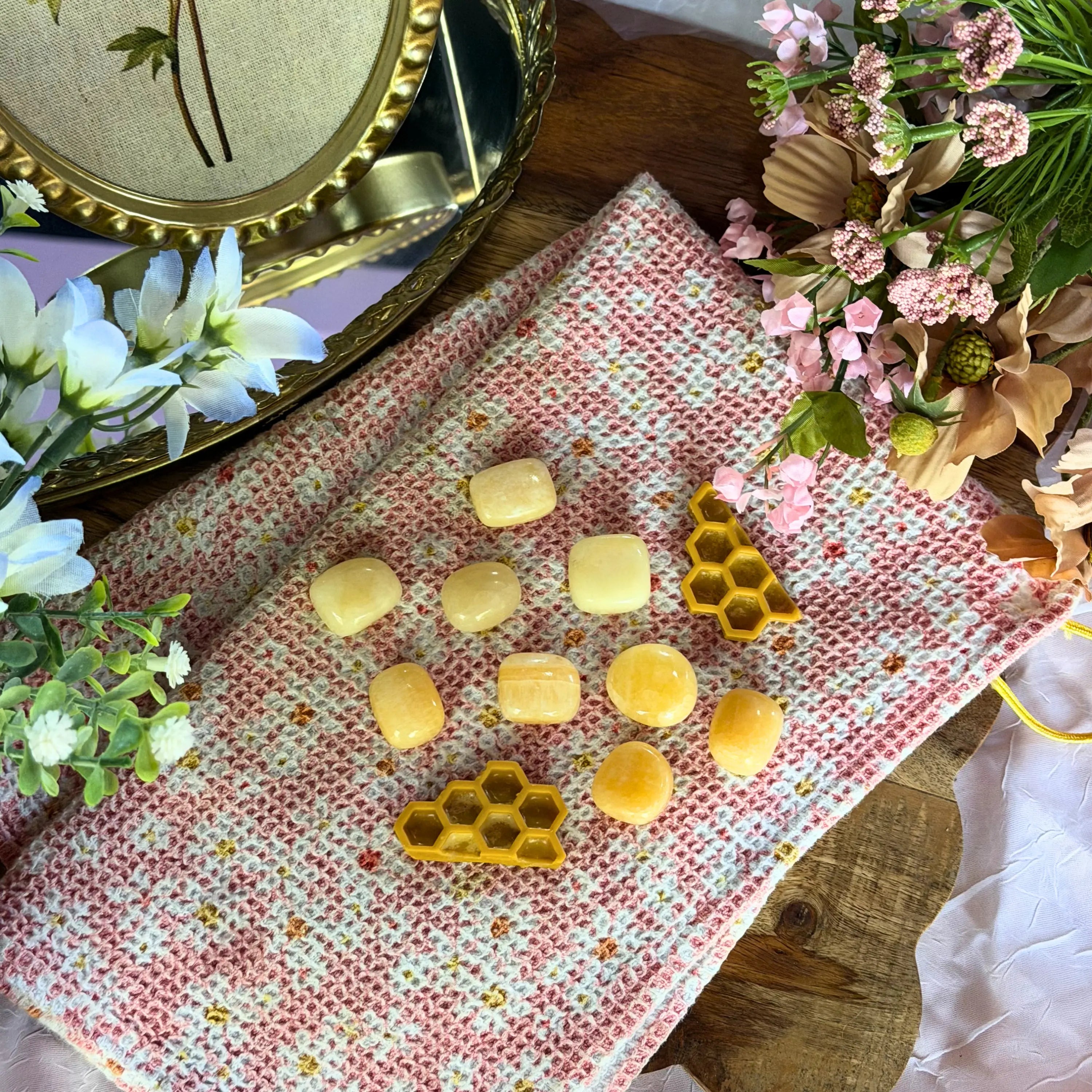 Golden Nectar Spring Homestead Soy Candle Notes of: Honey, Sugar & Spice