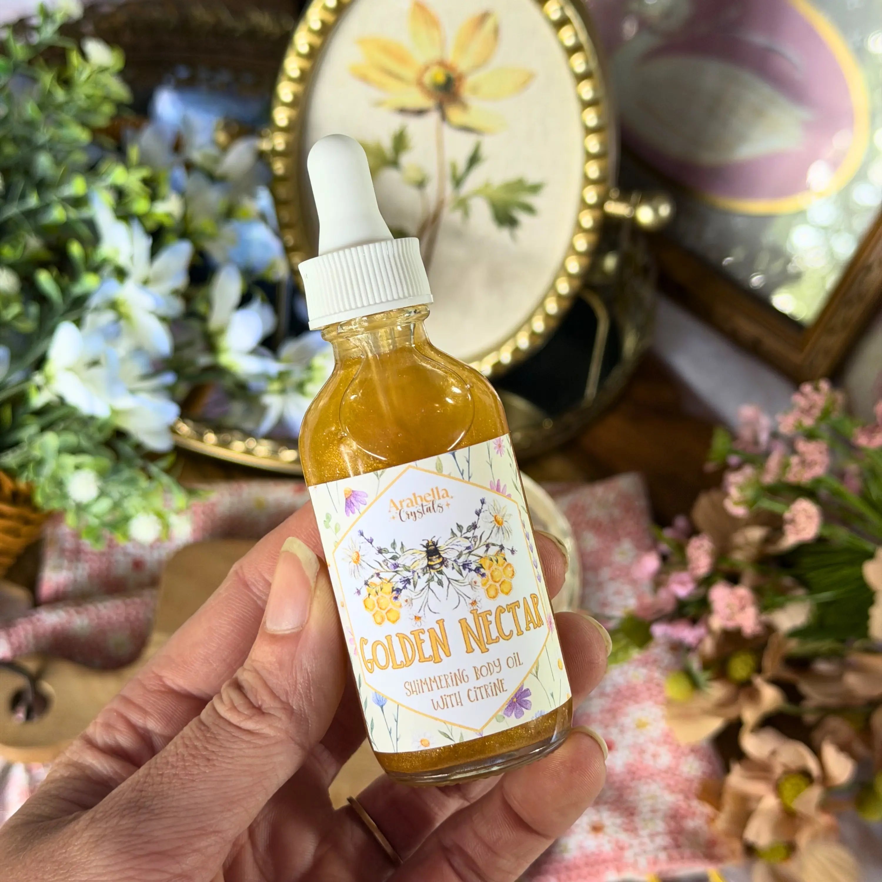 Golden Nectar Spring Homestead Shimmering Oil Notes of: Honey, Sugar & Spice