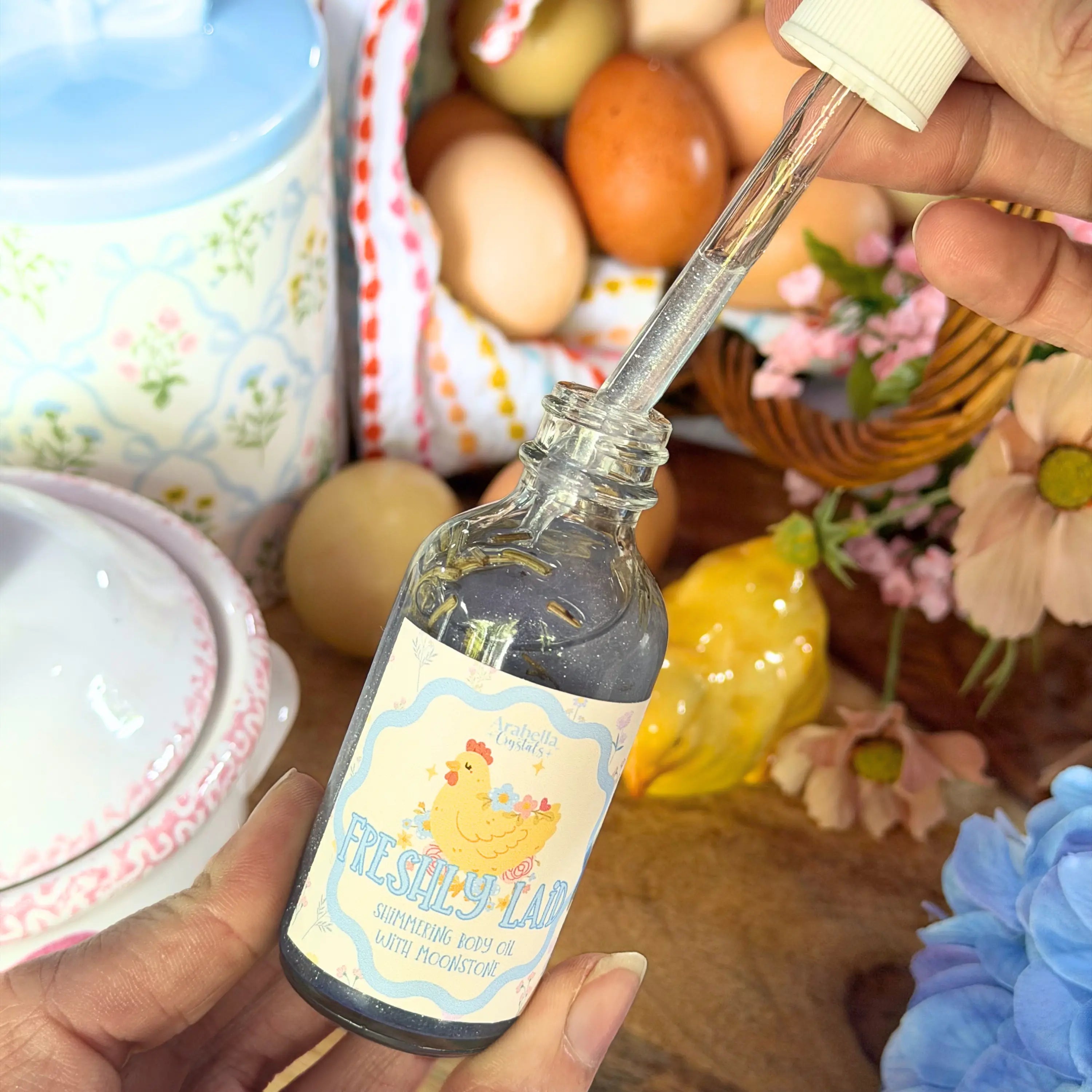Freshly Laid Spring Homestead Shimmering Oil Notes of: Lemon Peel, Lemongrass & Light Musk