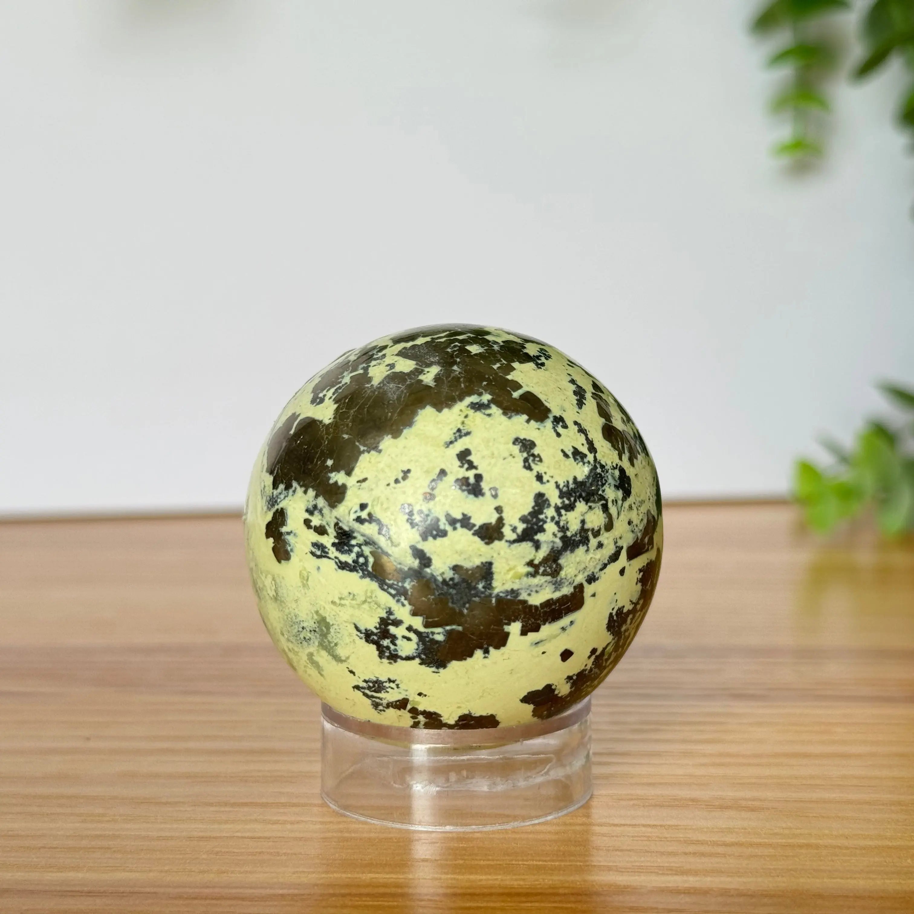 Serpentine Sphere Arabella Crystals