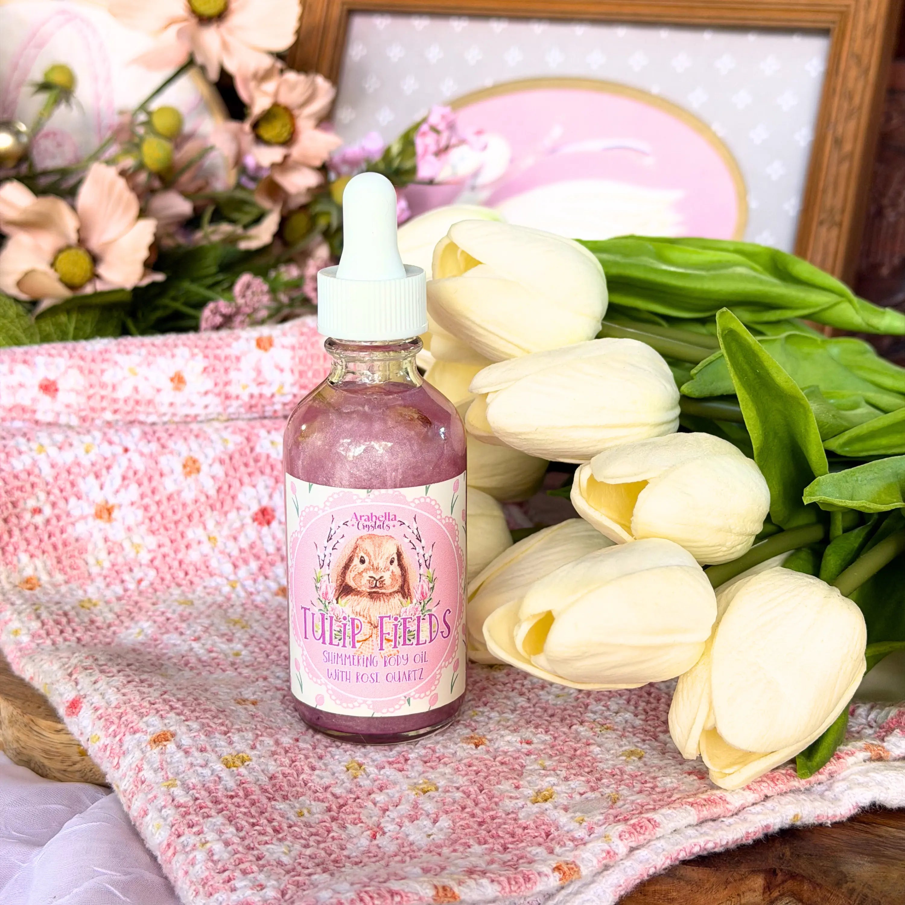 Tulip Fields Spring Homestead Shimmering Oil Notes of: Peach, Tulip & Green Leaves