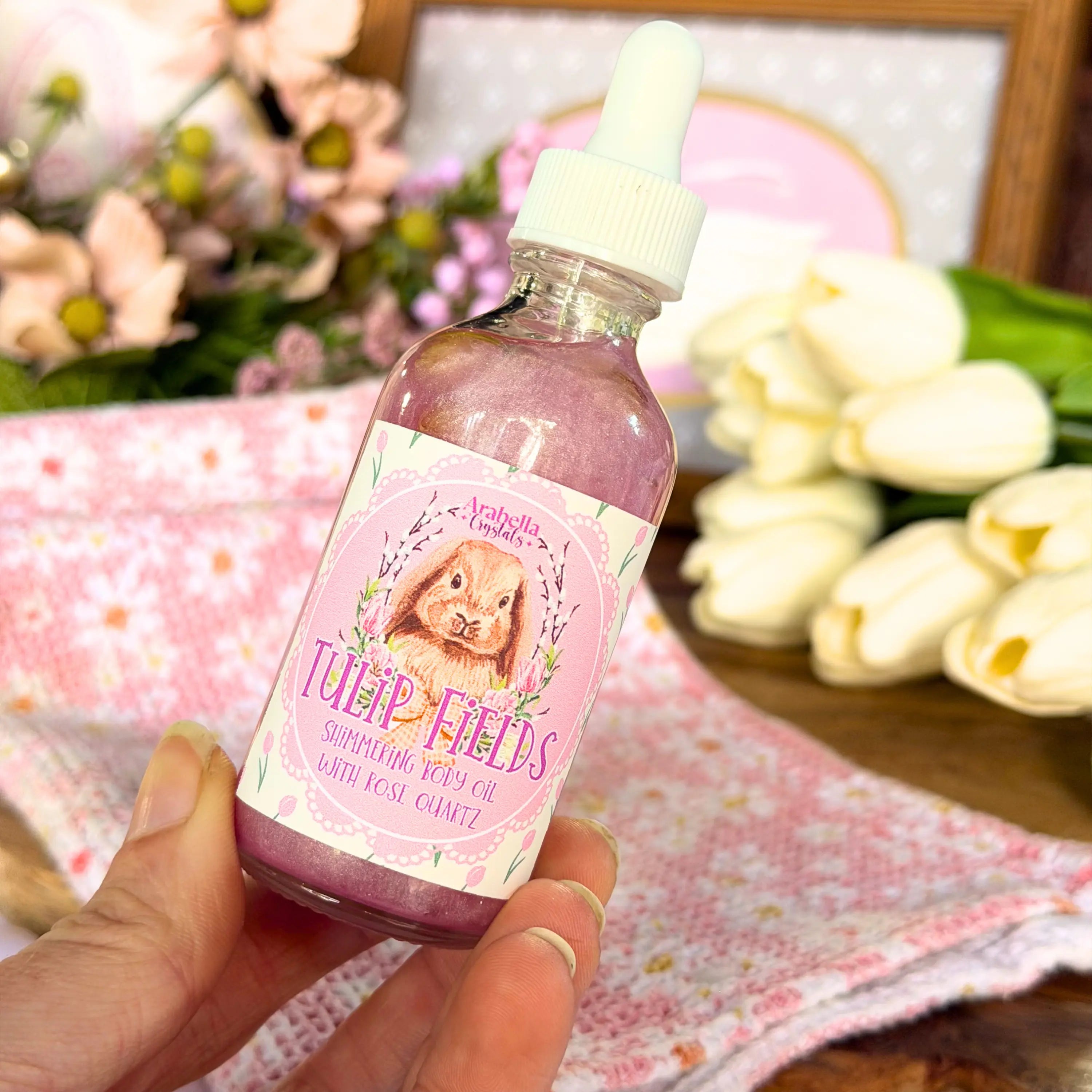 Tulip Fields Spring Homestead Shimmering Oil Notes of: Peach, Tulip & Green Leaves