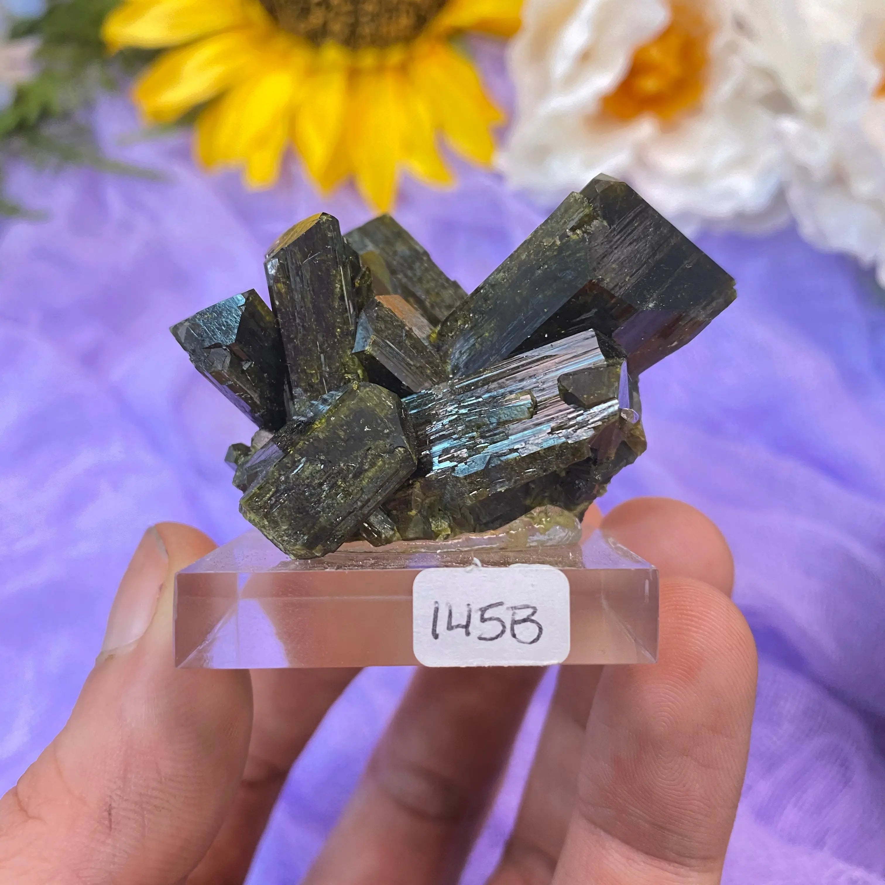 High Quality Green Epidote Cluster Arabella Crystals