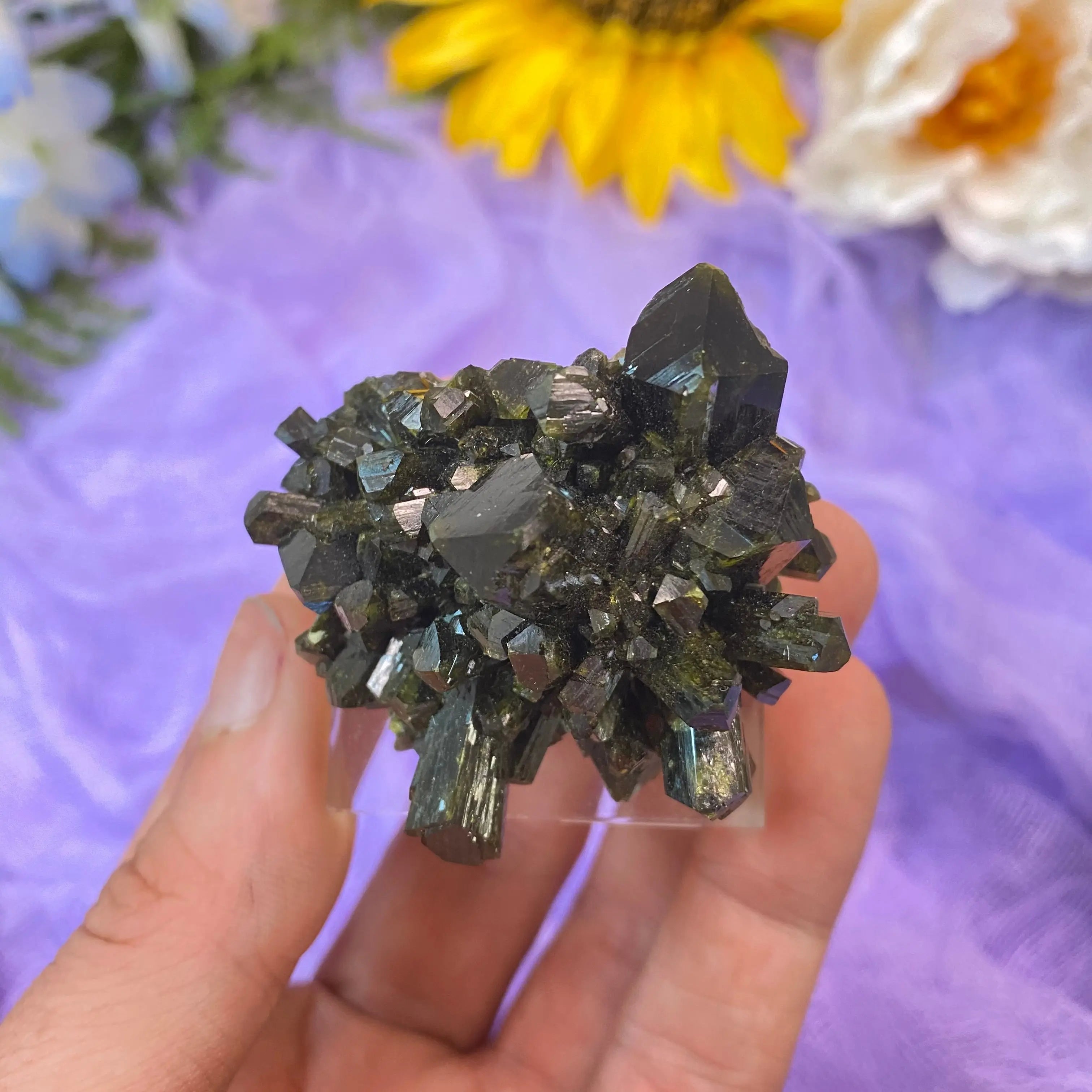 High Quality Green Epidote Cluster Arabella Crystals